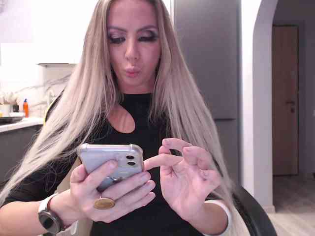 blondalina webcam