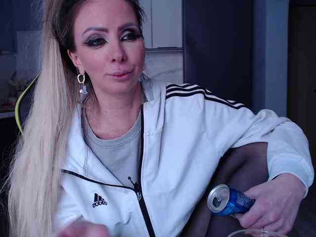 blondalina webcam