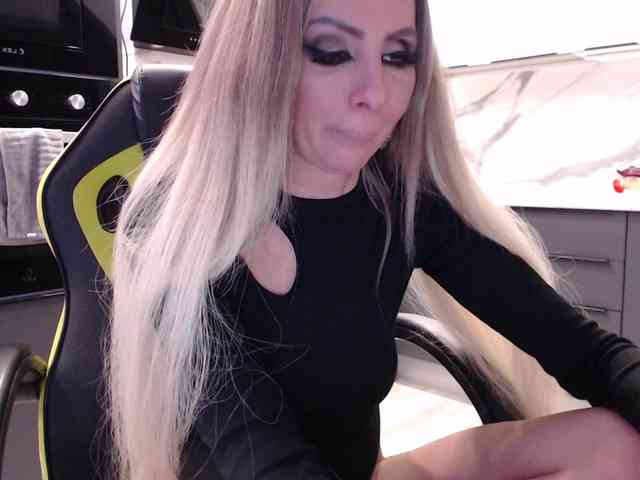 blondalina webcam