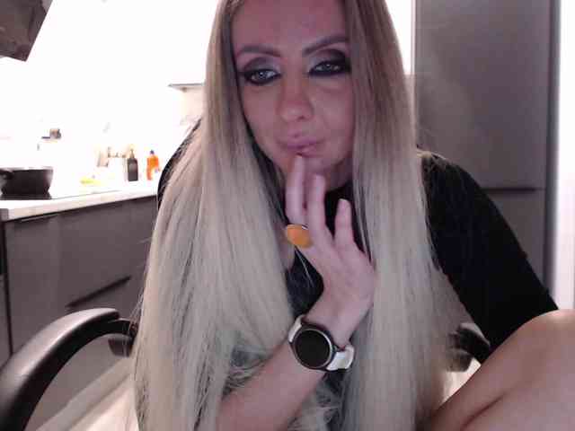 blondalina webcam