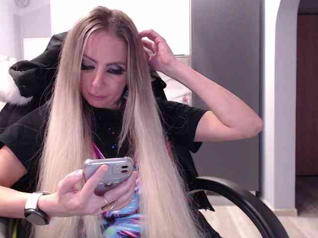 blondalina webcam