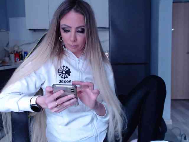blondalina webcam