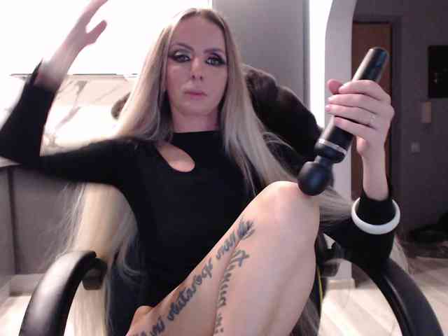 blondalina webcam
