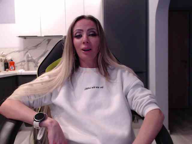 blondalina webcam
