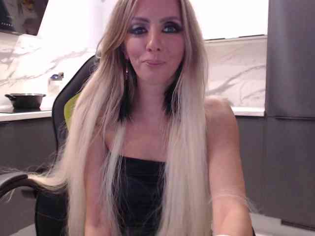 blondalina webcam