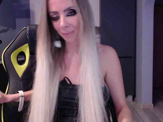 blondalina webcam