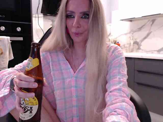 blondalina webcam