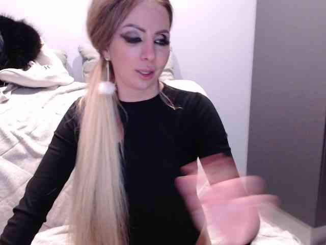 blondalina webcam