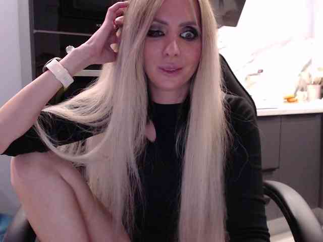 blondalina webcam