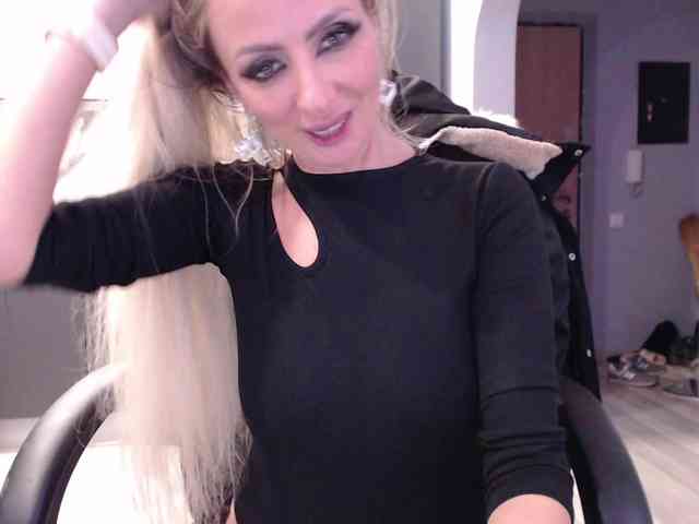 blondalina webcam