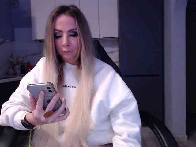 blondalina webcam