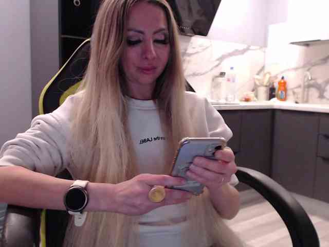 blondalina webcam