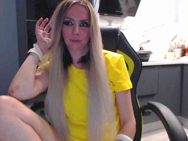 blondalina webcam
