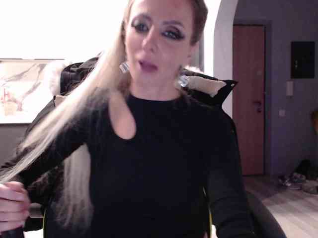 blondalina webcam