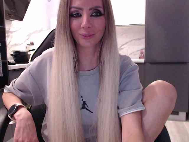 blondalina webcam