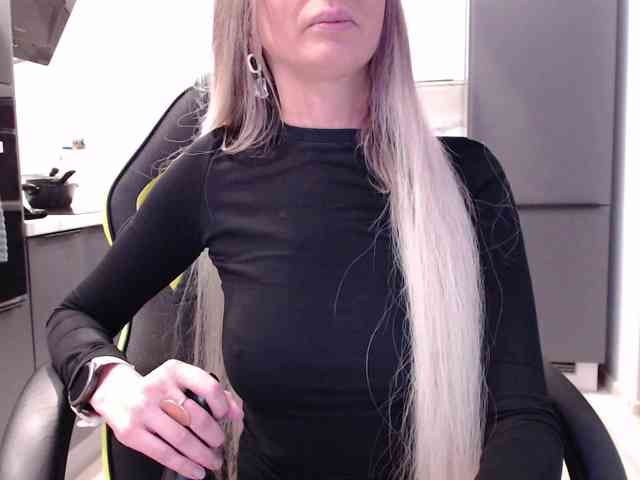 blondalina webcam