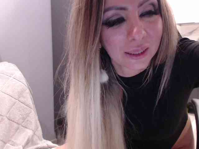 blondalina webcam