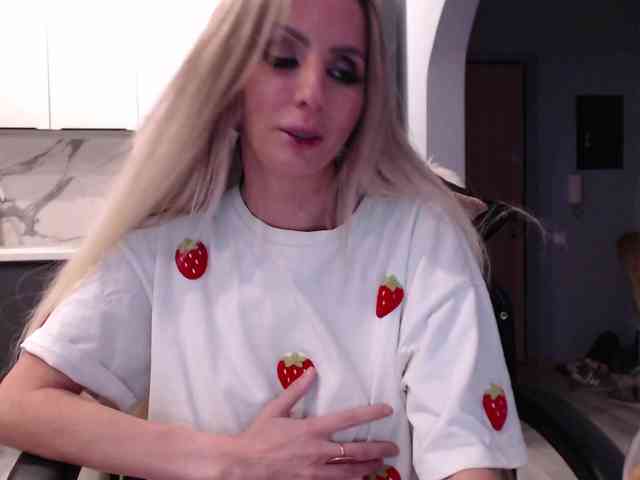 blondalina webcam