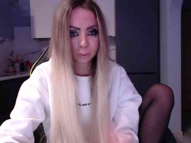 blondalina webcam