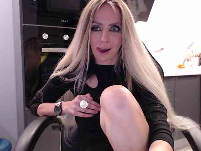 blondalina webcam