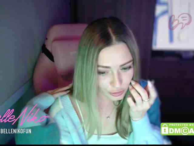 BelleNiko webcam