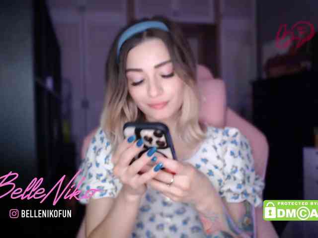 BelleNiko webcam