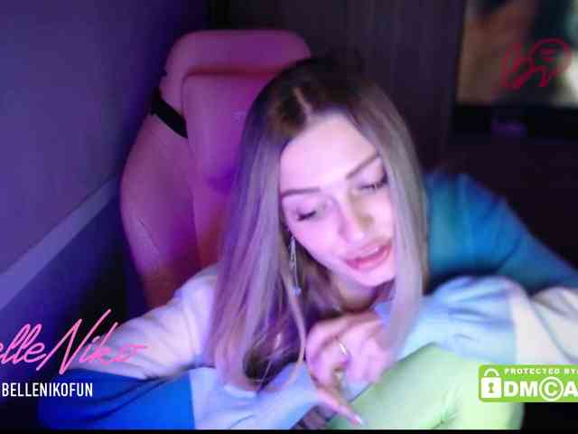 BelleNiko webcam