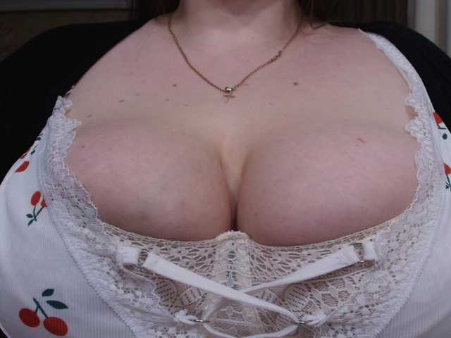 Irishka14's BongaCams show and profile