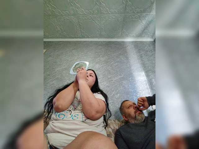 Masturbate to gorgeous camslut Kissmabont kissmabont from BongaCams