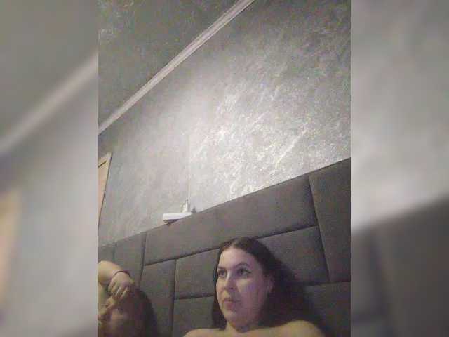 le modèle Cleopatra1990 est en webcam porno dans un show sur le site bongacams, il possède les tags suivants: White/Caucasian,Brunette,Trimmed