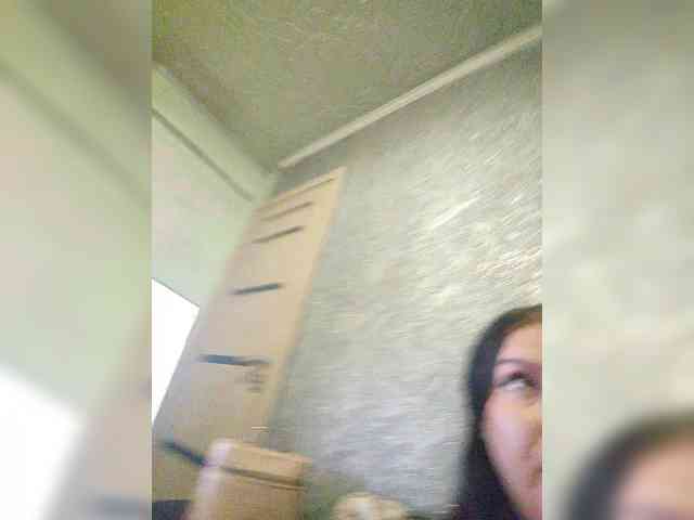 Cleopatra1990 webcam