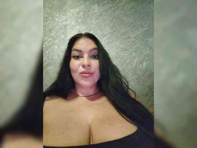 Cleopatra1990 webcam