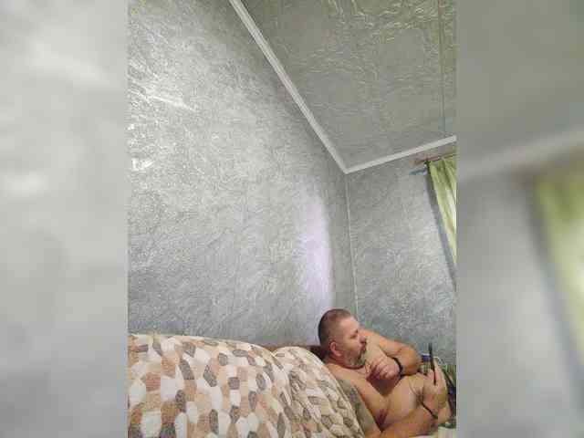 Cleopatra1990 webcam