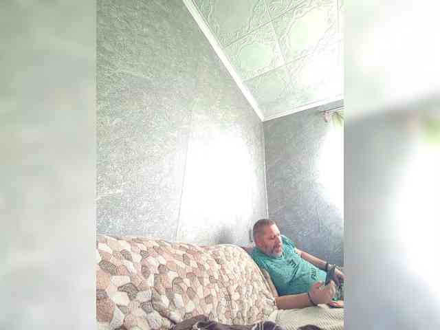 Cleopatra1990 webcam