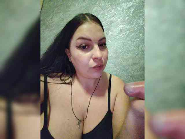 Cleopatra1990 webcam