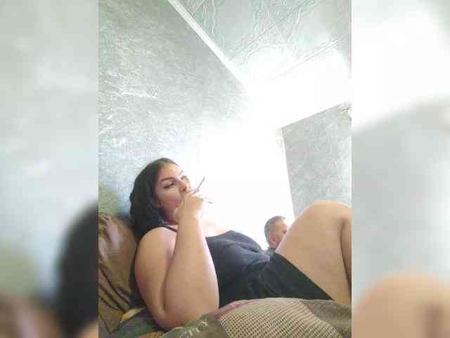 Cleopatra1990 webcam