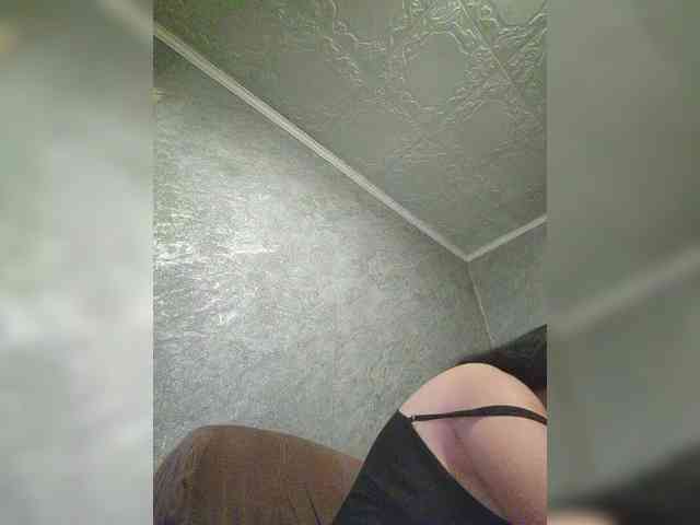 Cleopatra1990 webcam