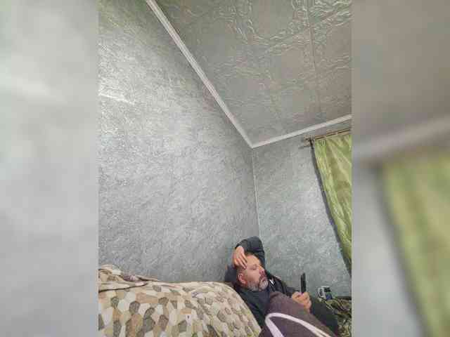 Cleopatra1990 webcam