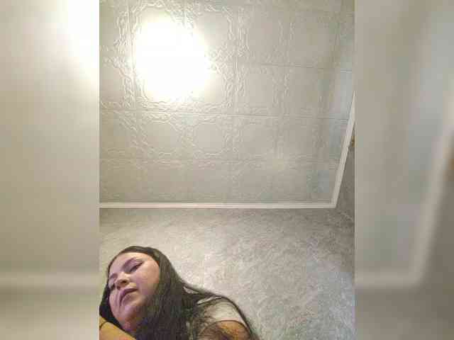 Cleopatra1990 webcam