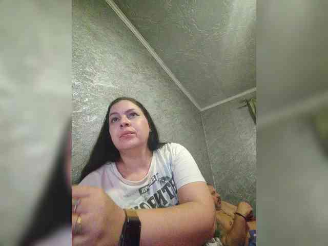 Cleopatra1990 webcam