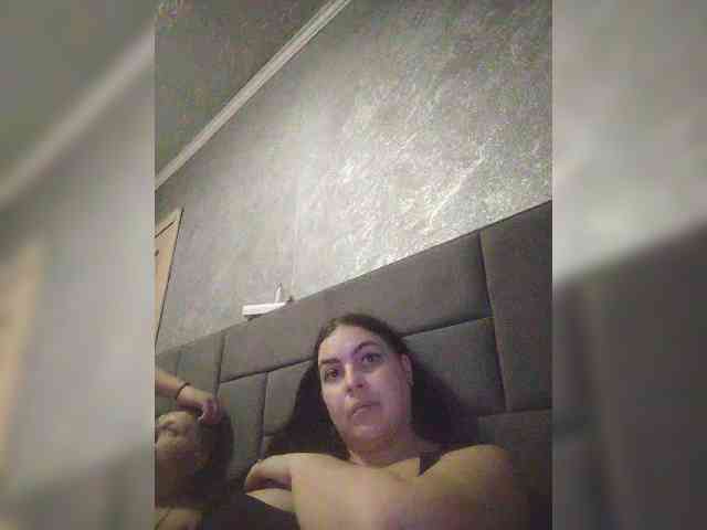 Cleopatra1990 webcam