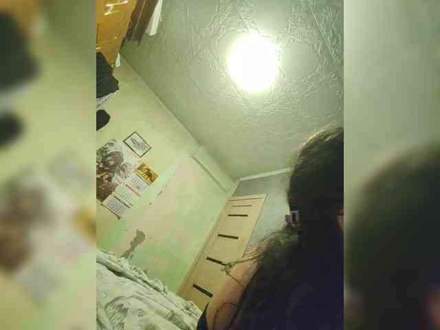 Cleopatra1990 webcam