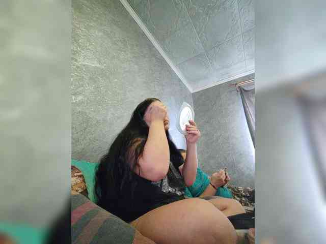 Cleopatra1990 webcam