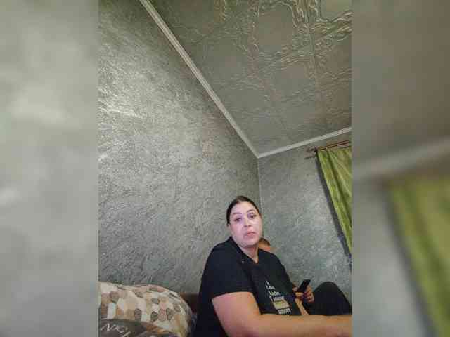 Cleopatra1990 webcam