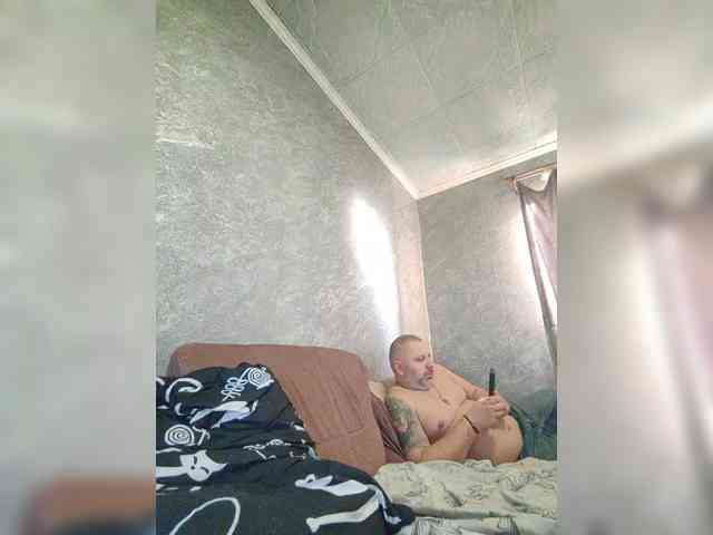 Cleopatra1990 webcam