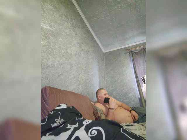 Cleopatra1990 webcam