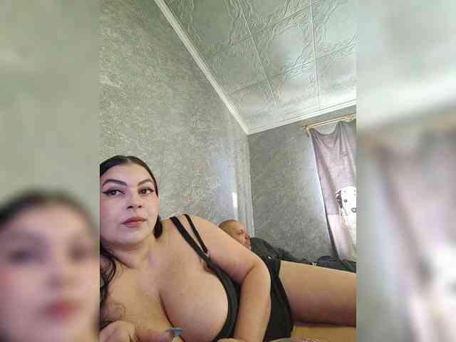 Cleopatra1990 webcam