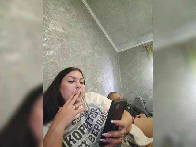 Cleopatra1990 webcam