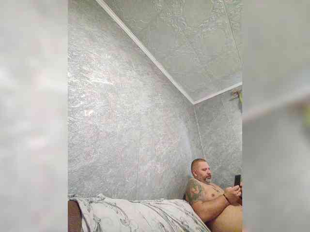 Cleopatra1990 webcam