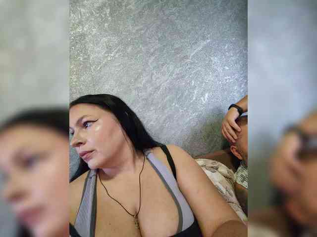 Cleopatra1990 webcam